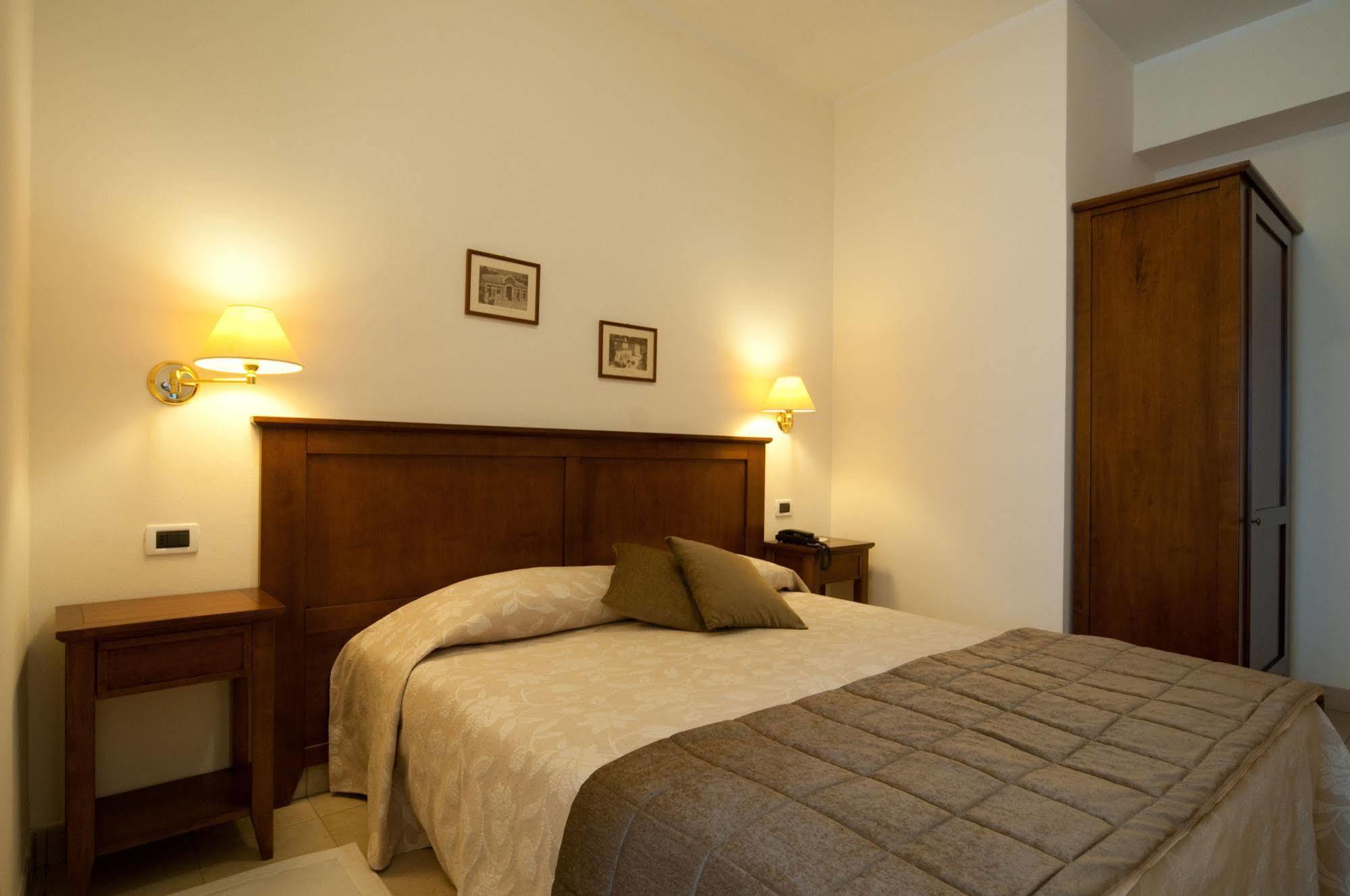 Hotel Belvedere เตียเน ภายนอก รูปภาพ